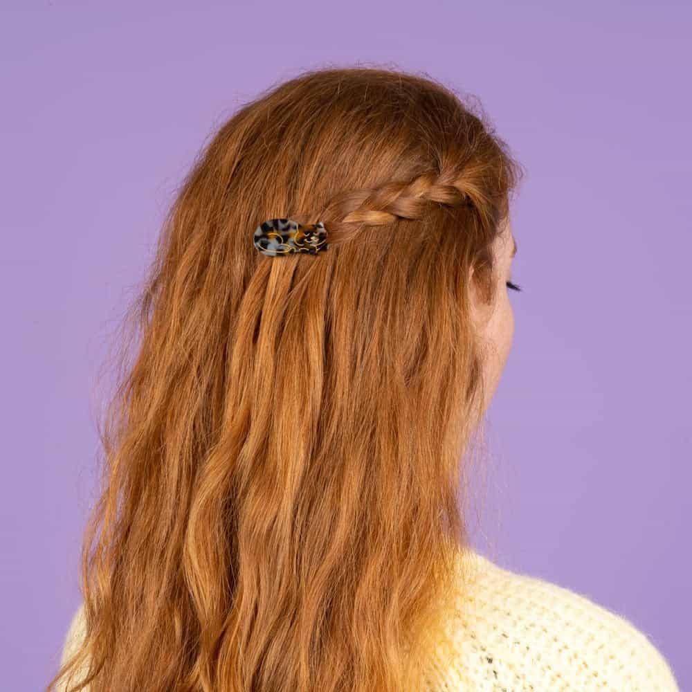 Tortoiseshell_Cat_Hair_Clip_onhair