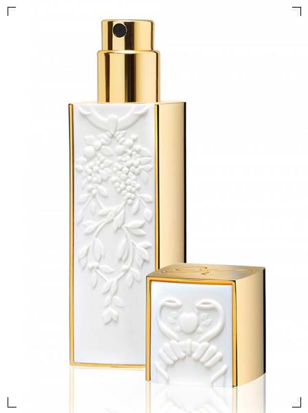 By Kilian LE VAPORISATEUR DE VOYAGE BLANC SEUL, 携帯用スプレーケース ホワイト バイ キリアン