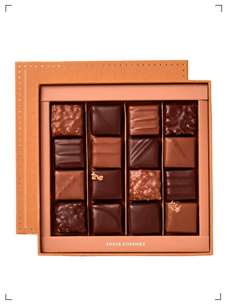 Louis Fouquet BOITE DE 16 PRALINES A L ANCIENNE, プラリネ アンシエンヌ 16個入り ルイ フ−ケ