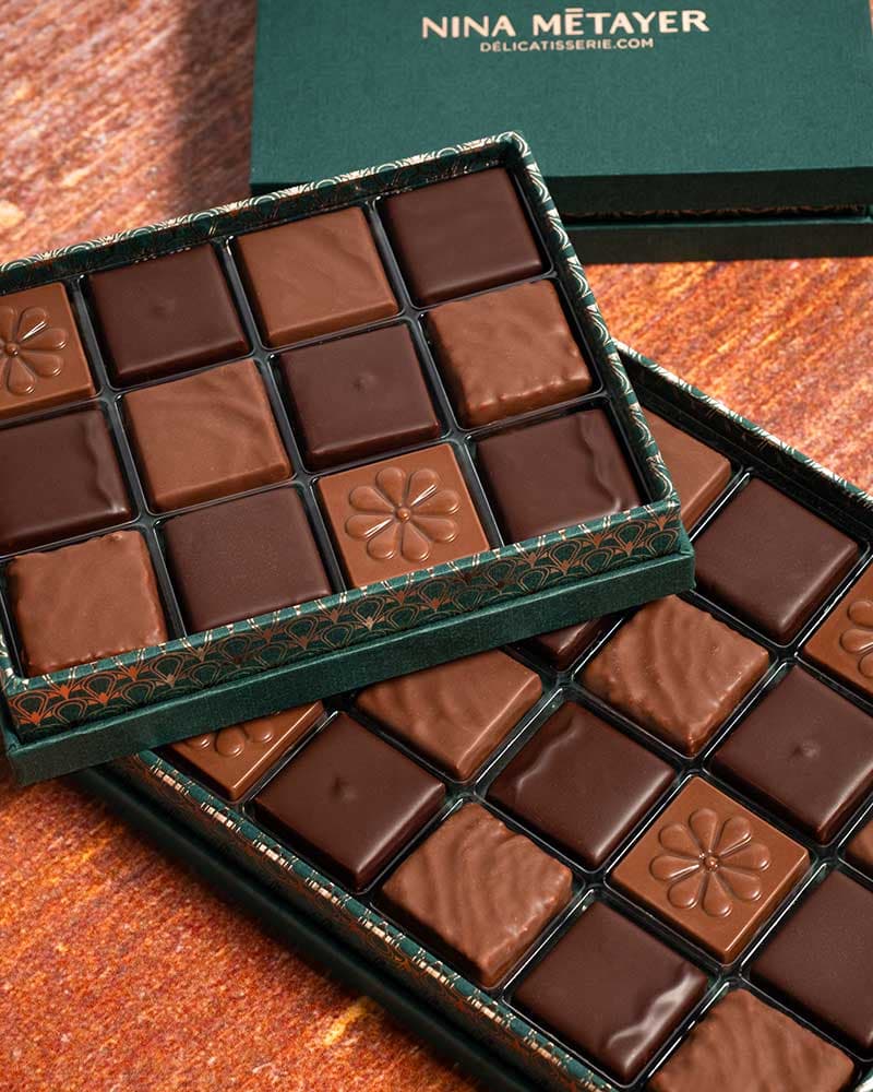 Coffret 12 chocolats noirs et lait