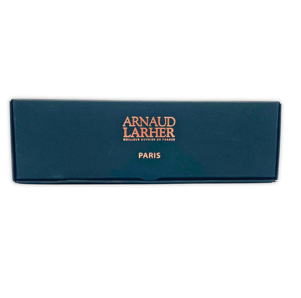 中身はかなりビビッとなカラー