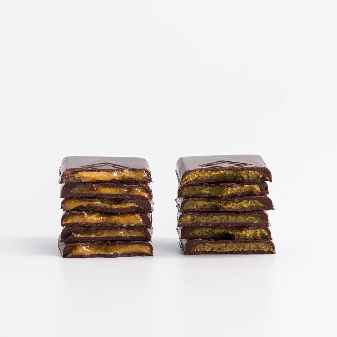 BOÎTE 36 NANO PLAQ CHOCOLAT NOIR PRALINÉ NOISETTES PISTACHES2