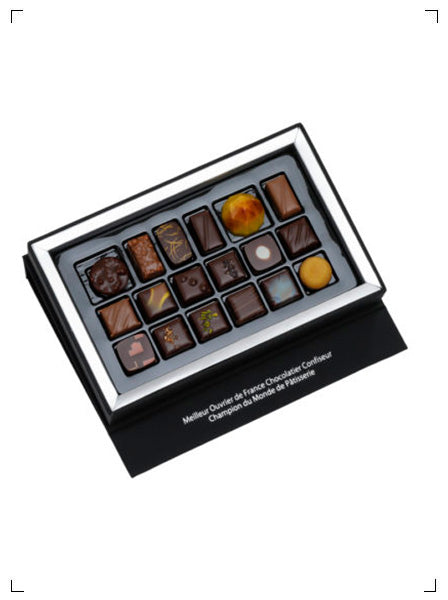 Franck Kestener COFFRETS DE 18 BONBONS CHOCOLATS, ボンボンショコラ 18個入り フランク ケストナー