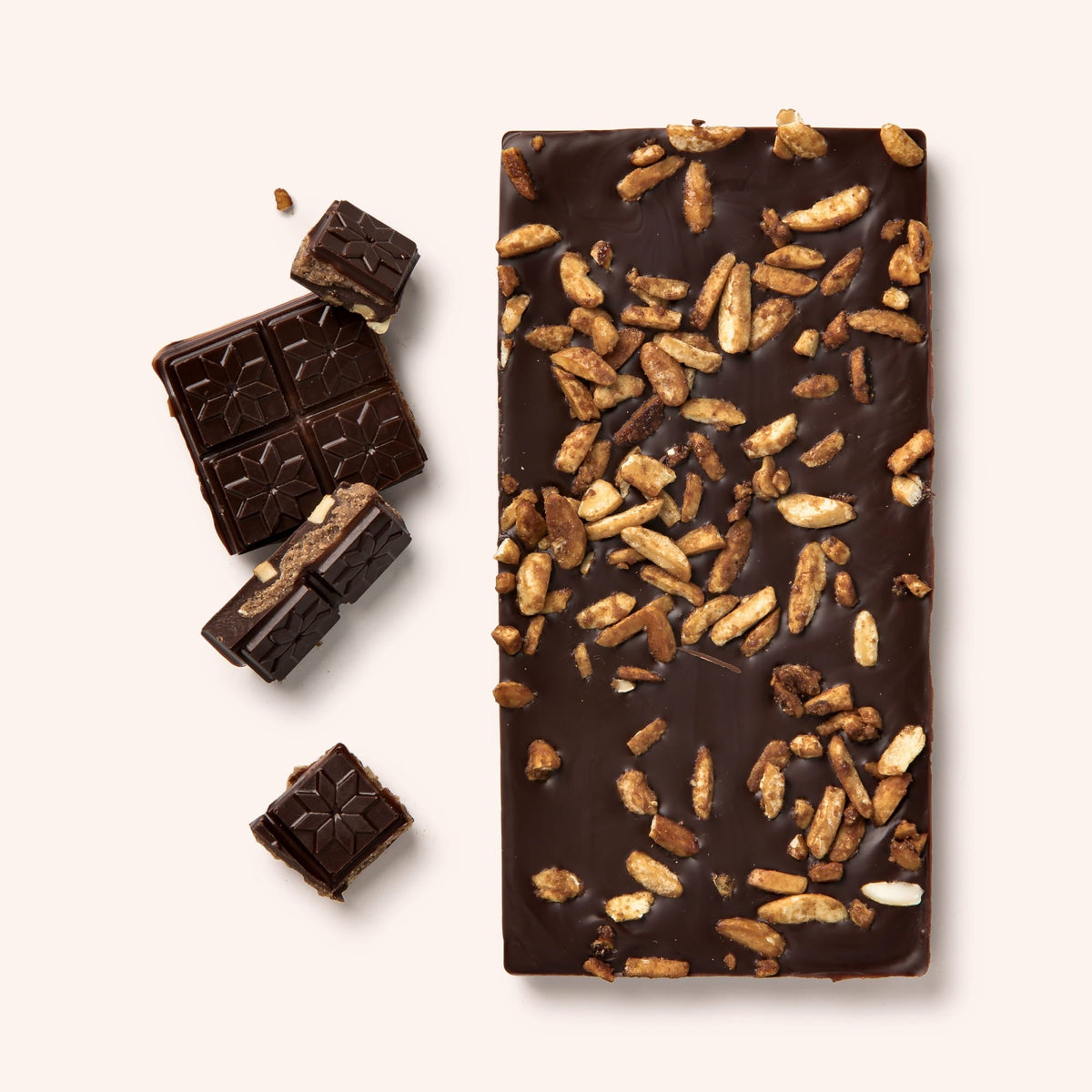 TABLETTE CHOCOLAT PRALINÉ AMANDES SABLÉES NOIR