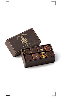 A La Mere de Famille / COFFRET DE CHOCOLATS ASSORTIS