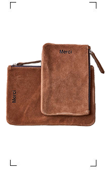 Merci / POCHETTE EN DAIM COGNAC